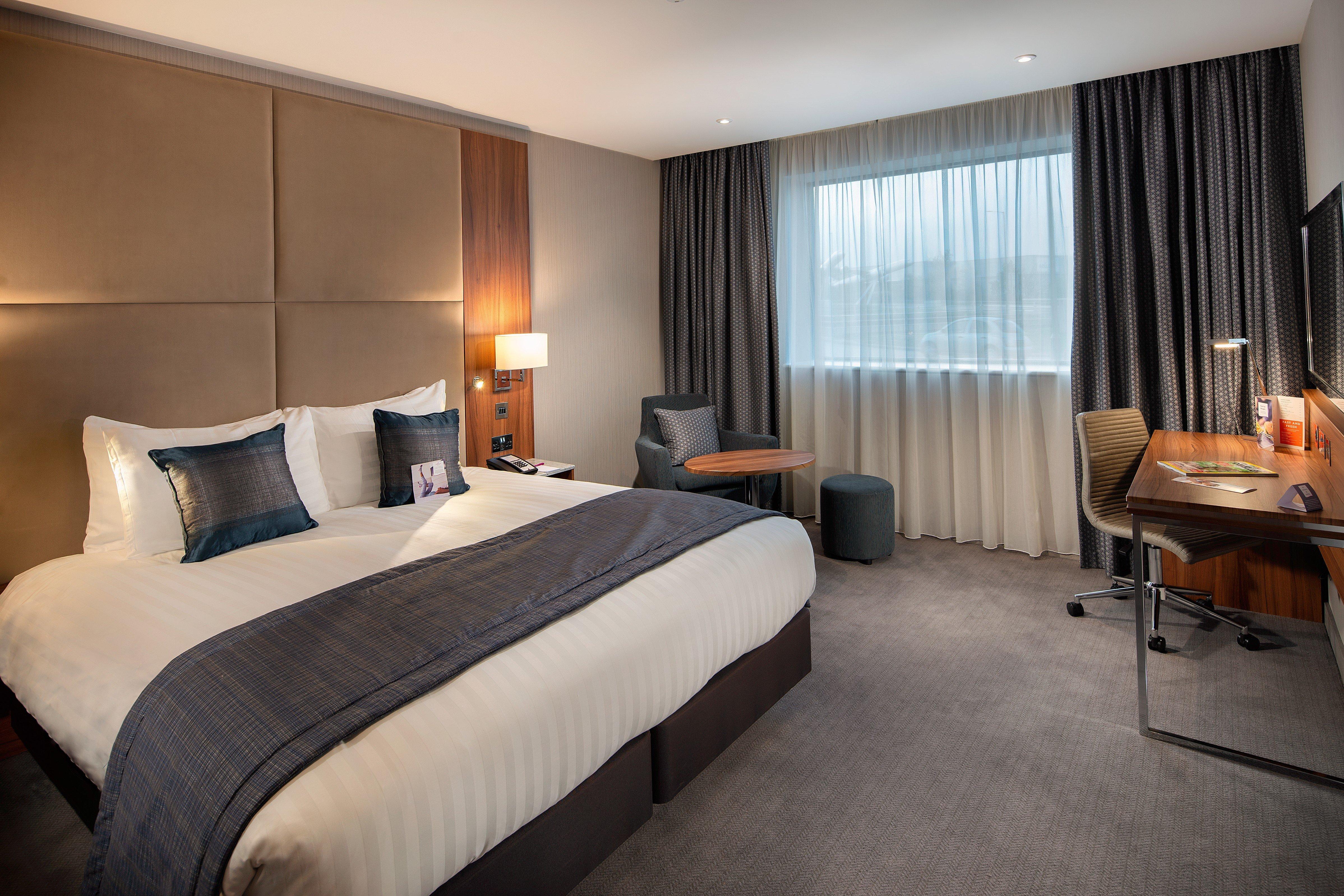 Crowne Plaza London Heathrow T4 By Ihg Hotel Hillingdon Bagian luar foto