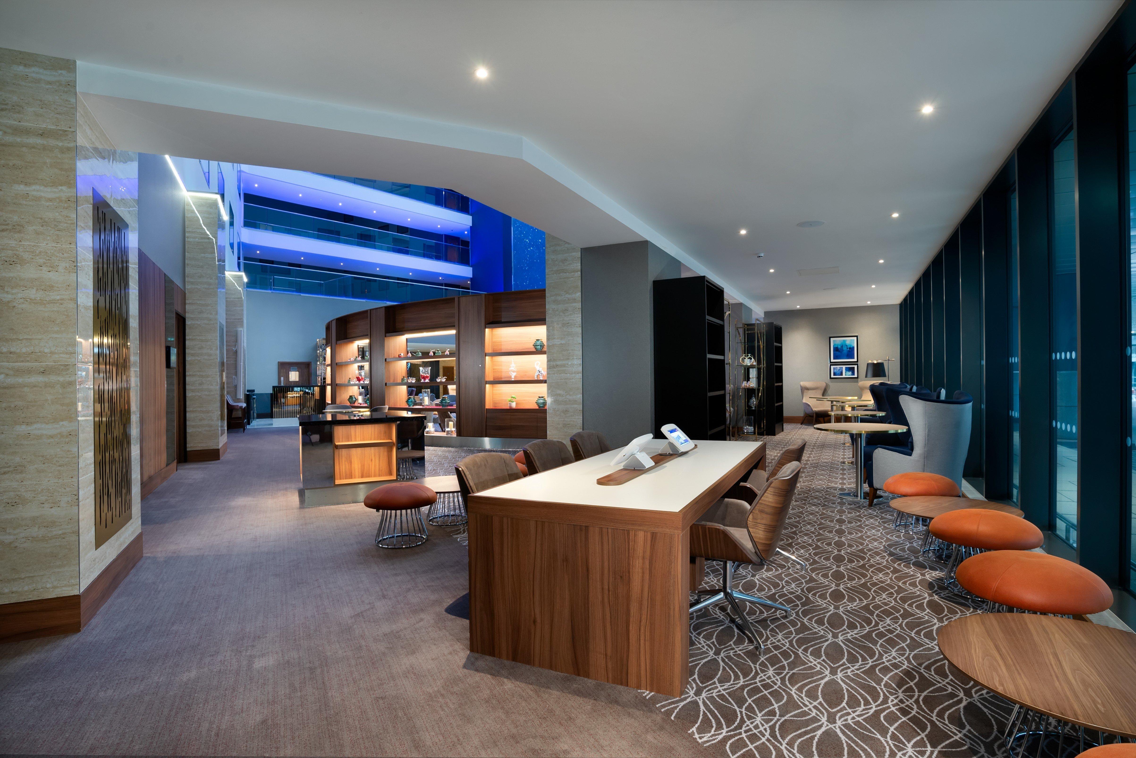 Crowne Plaza London Heathrow T4 By Ihg Hotel Hillingdon Bagian luar foto