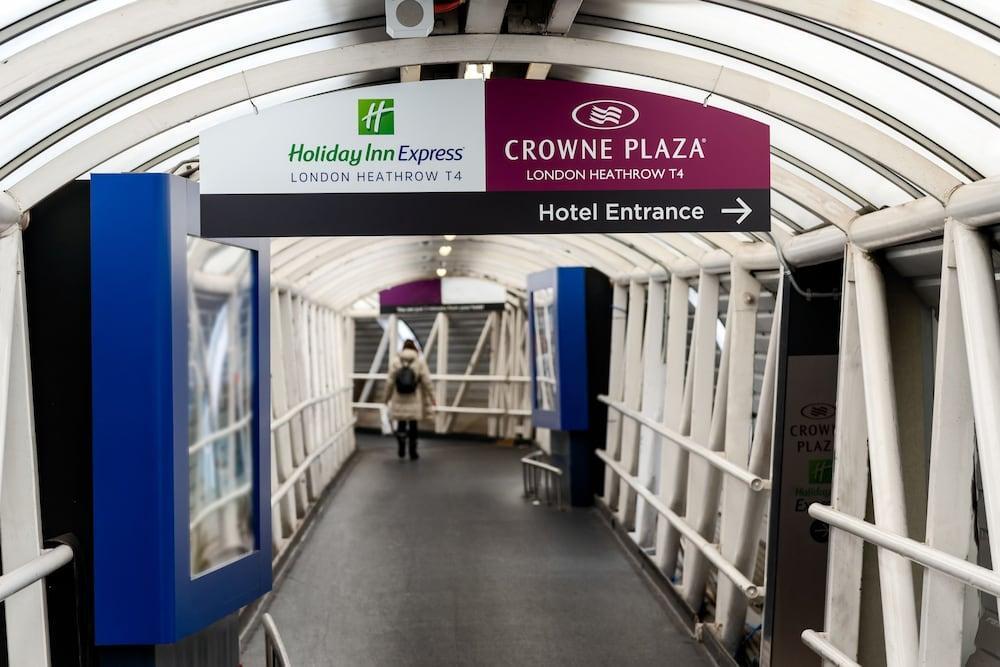 Crowne Plaza London Heathrow T4 By Ihg Hotel Hillingdon Bagian luar foto